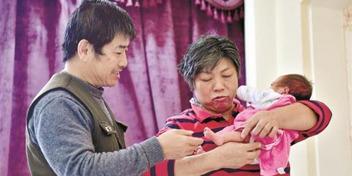 代怀生子
